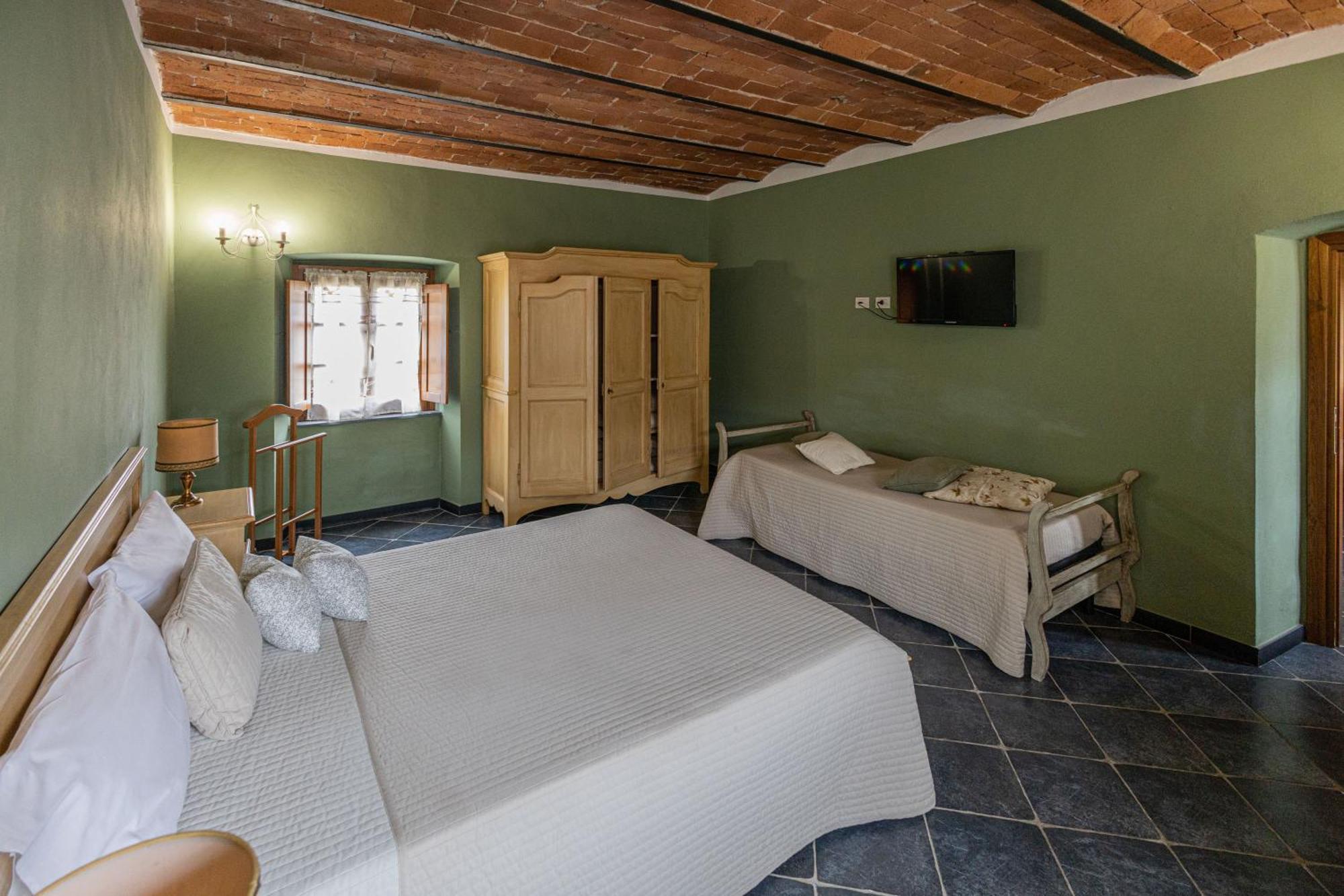 Albergo La Luna Сарцана Екстер'єр фото