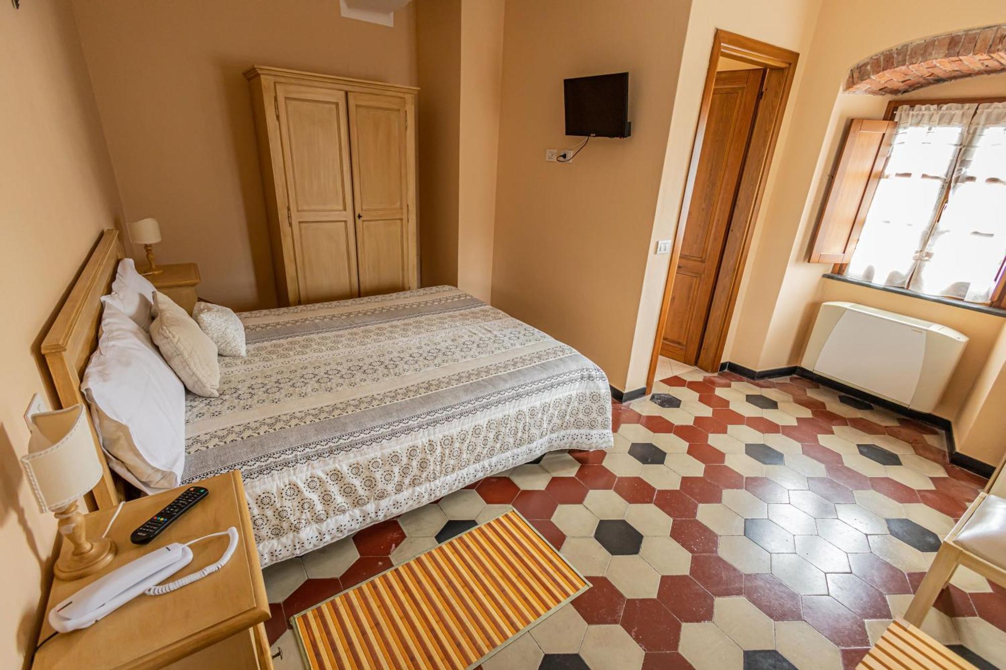 Albergo La Luna Сарцана Екстер'єр фото